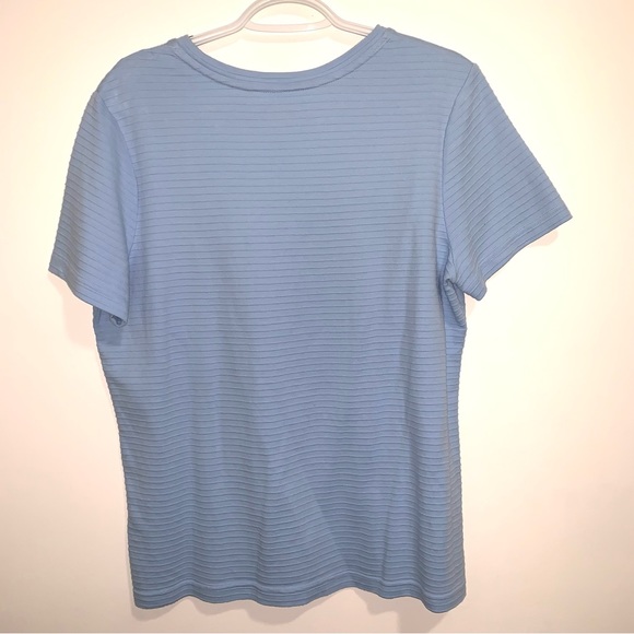 ‼️FREE‼️Men’s Blue Short Sleeved Shirt - Picture 4 of 4